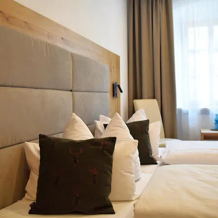 Hotel Zum Braeu Kinding Exterior foto